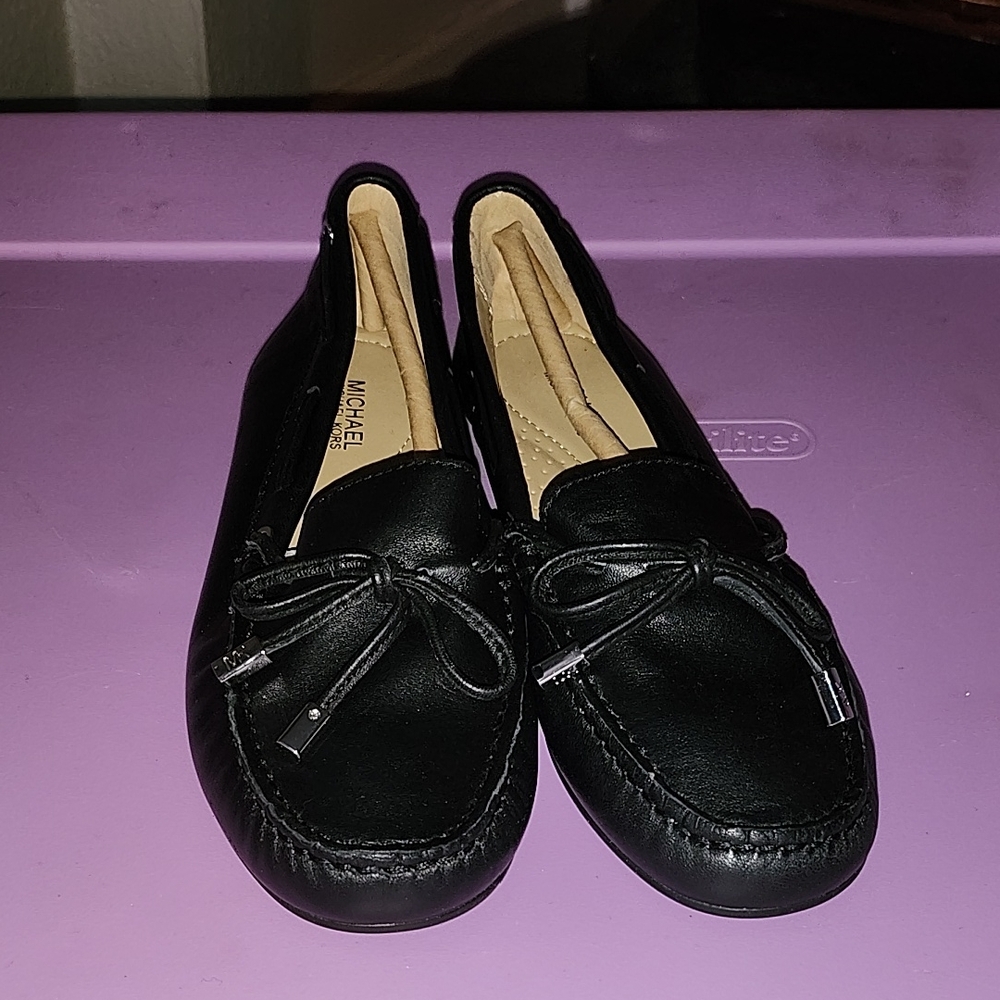 Michael Kors Black Leather Flats with Bow Detail